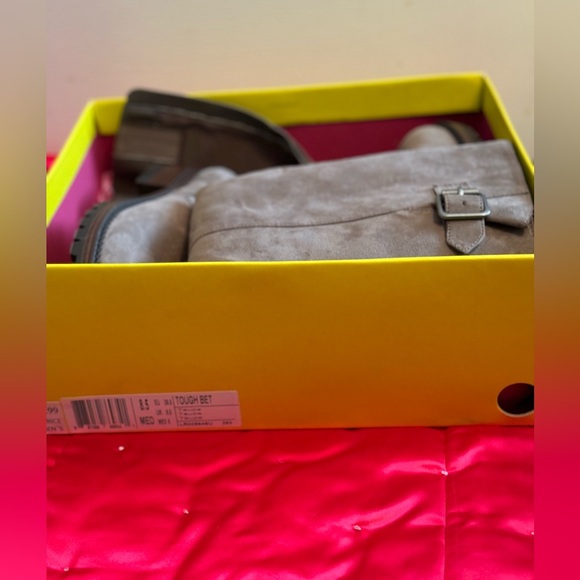 Kenneth Cole Reaction boots - Picture 4 of 4